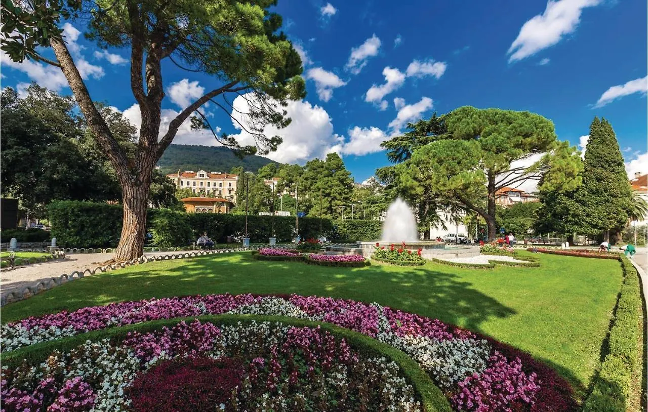 Nice Apartment In Opatija With 1 Bedrooms 0*,
